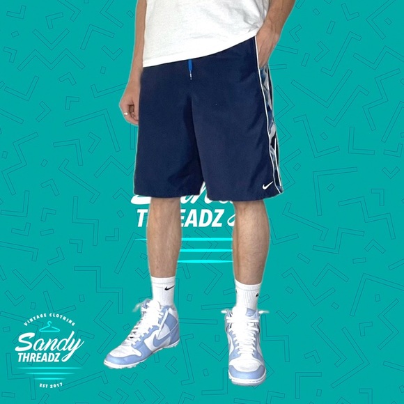 Nike swoosh athletic shorts - Picture 2 of 9